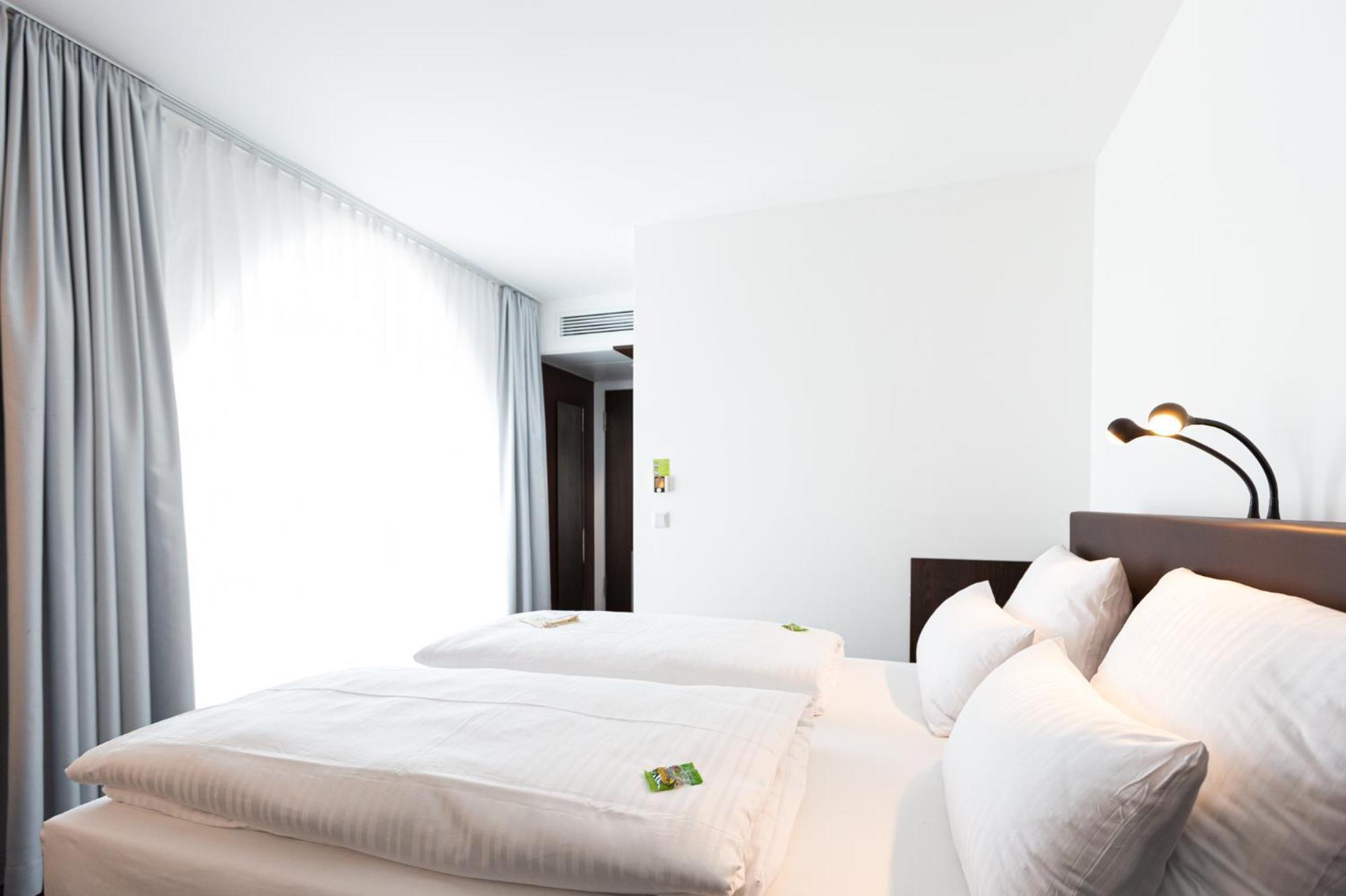 Tobbaccon Hotel بينسهايم المظهر الخارجي الصورة